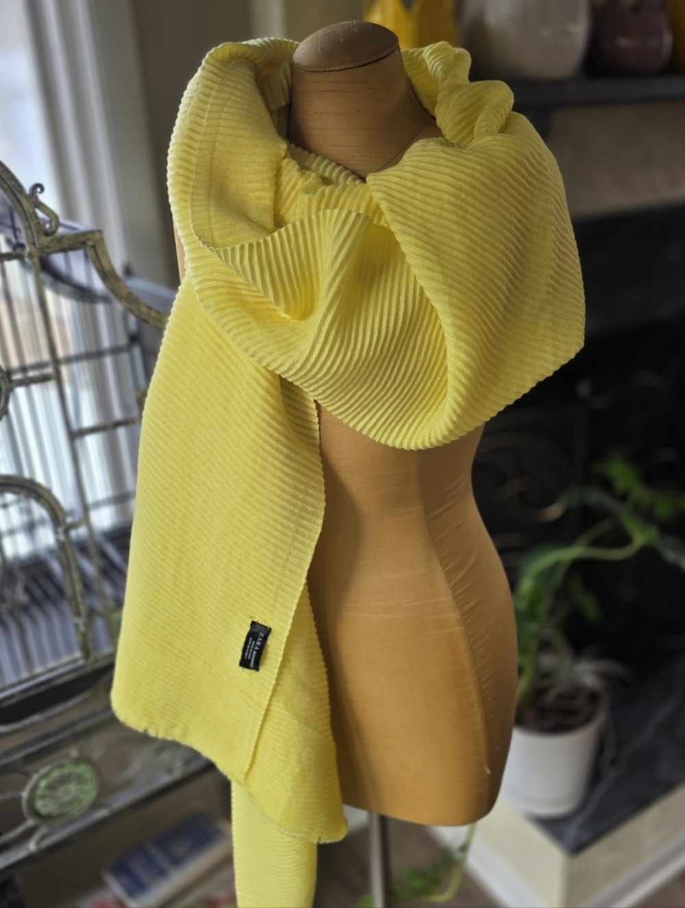 ZARA Yellow Pleated Scarf Lightweight Wrap Shawl Bright Summer Accessory